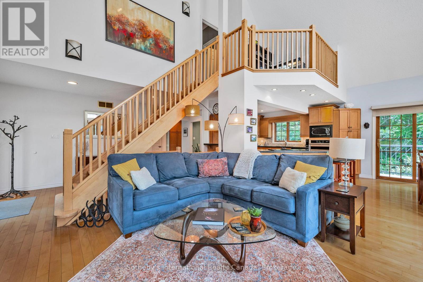 28 Big Tree Circle, Mulmur, ON - Indoor Photo Showing Living Room
