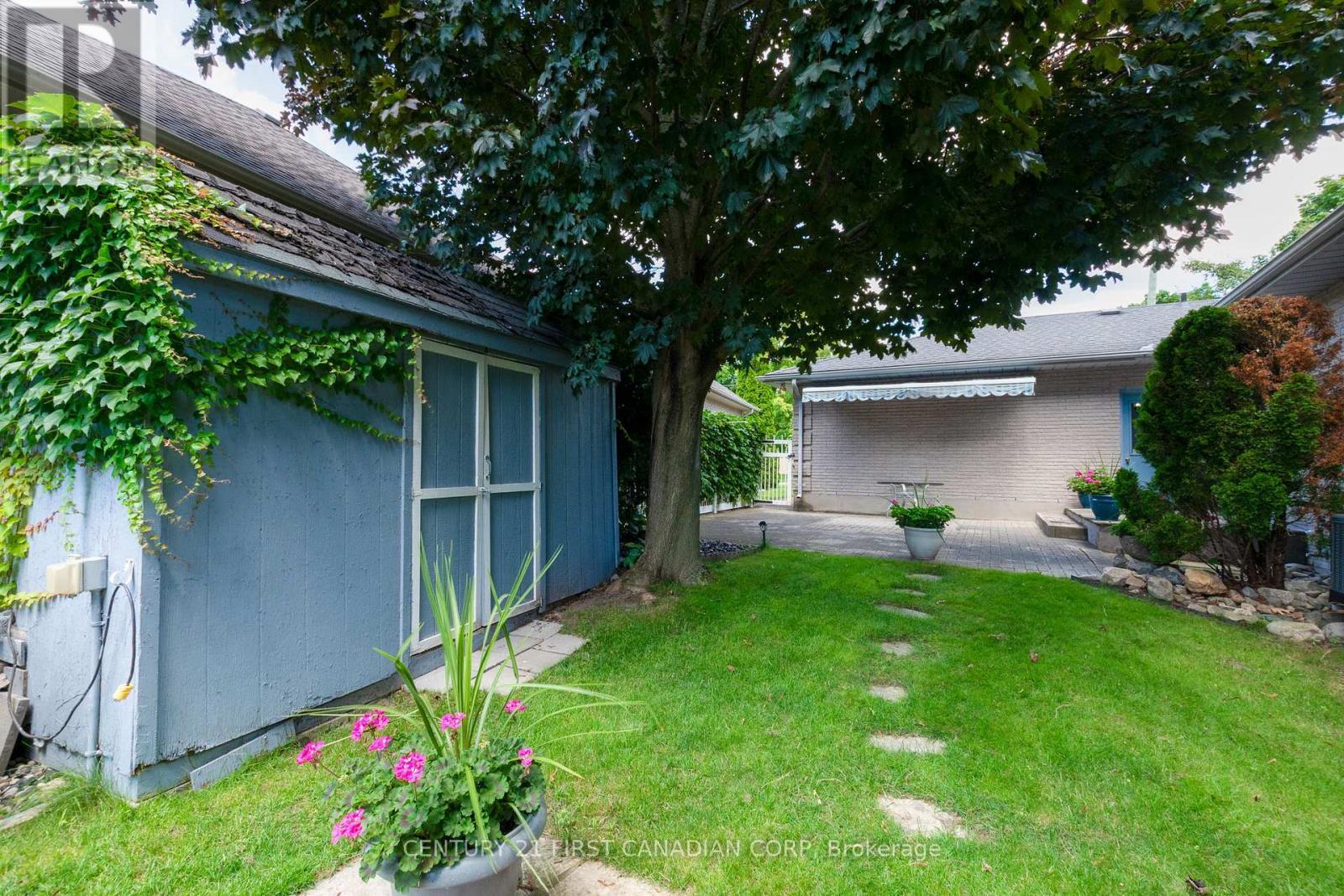 196 Hull Road, Strathroy-Caradoc (Ne), ON - Outdoor