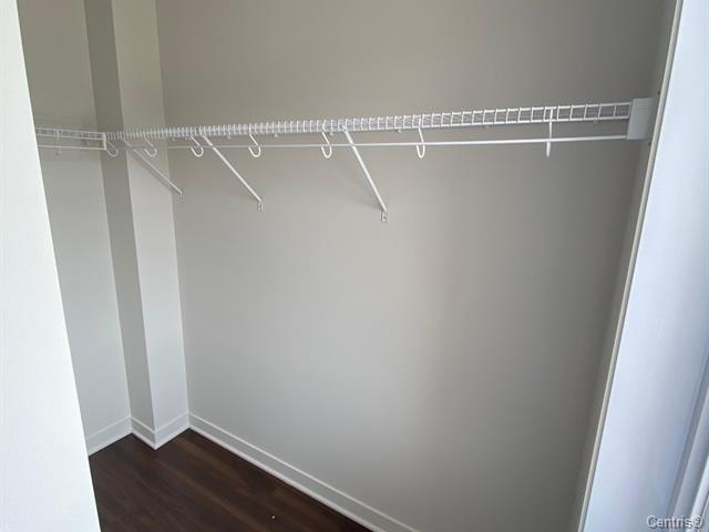 Penderie (Walk-in) - 1346 Rue Custine, Saint-Jérôme, QC