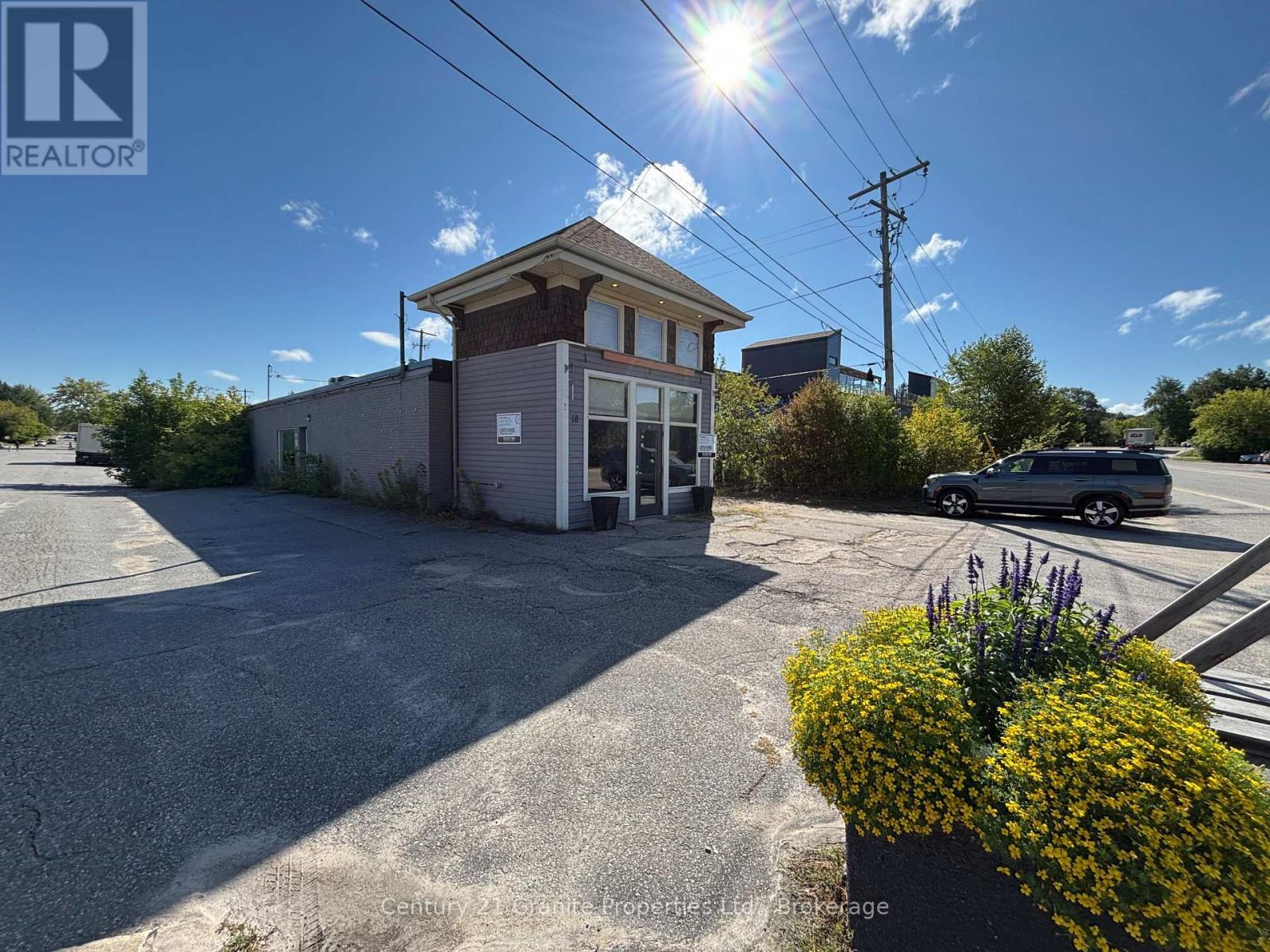 18 John Street, Huntsville (Chaffey), ON