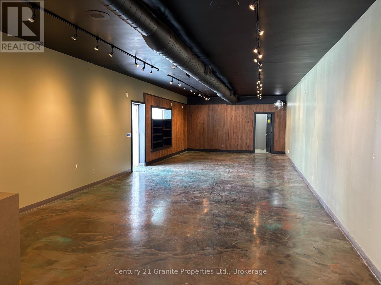 18 John Street, Huntsville (Chaffey), ON