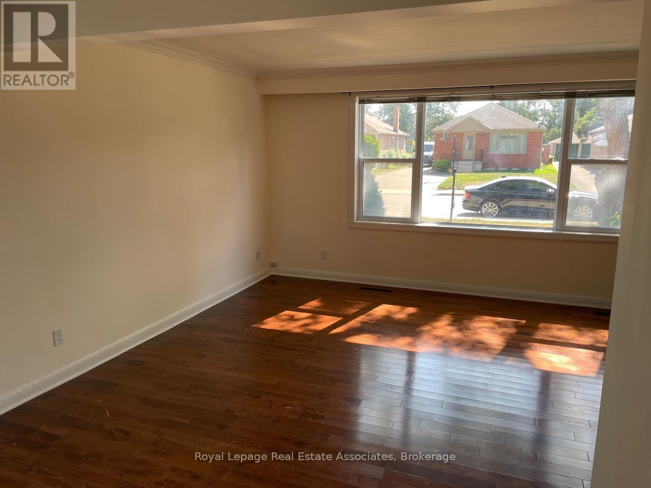 43 Broadview Avenue, Mississauga, ON - Indoor Photo Showing Other Room