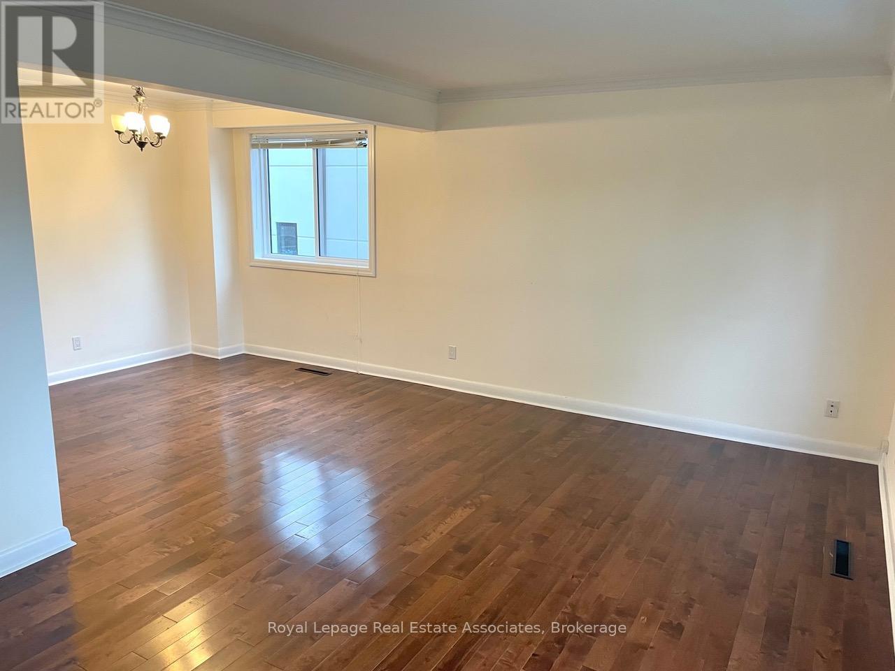 43 Broadview Avenue, Mississauga, ON - Indoor Photo Showing Other Room