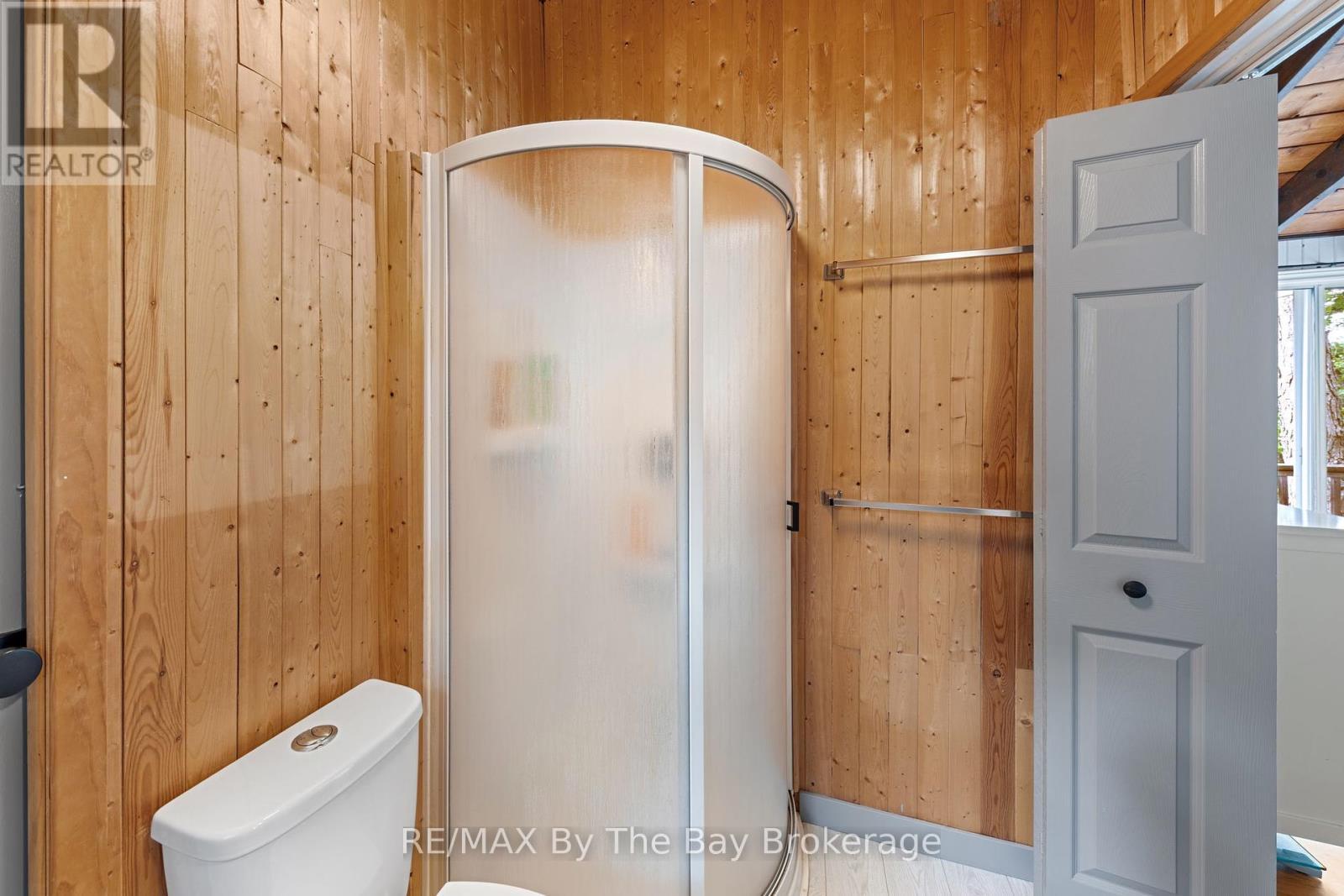 18588 Georgian Bay Shore, Georgian Bay (Gibson), ON - Indoor Photo Showing Bathroom