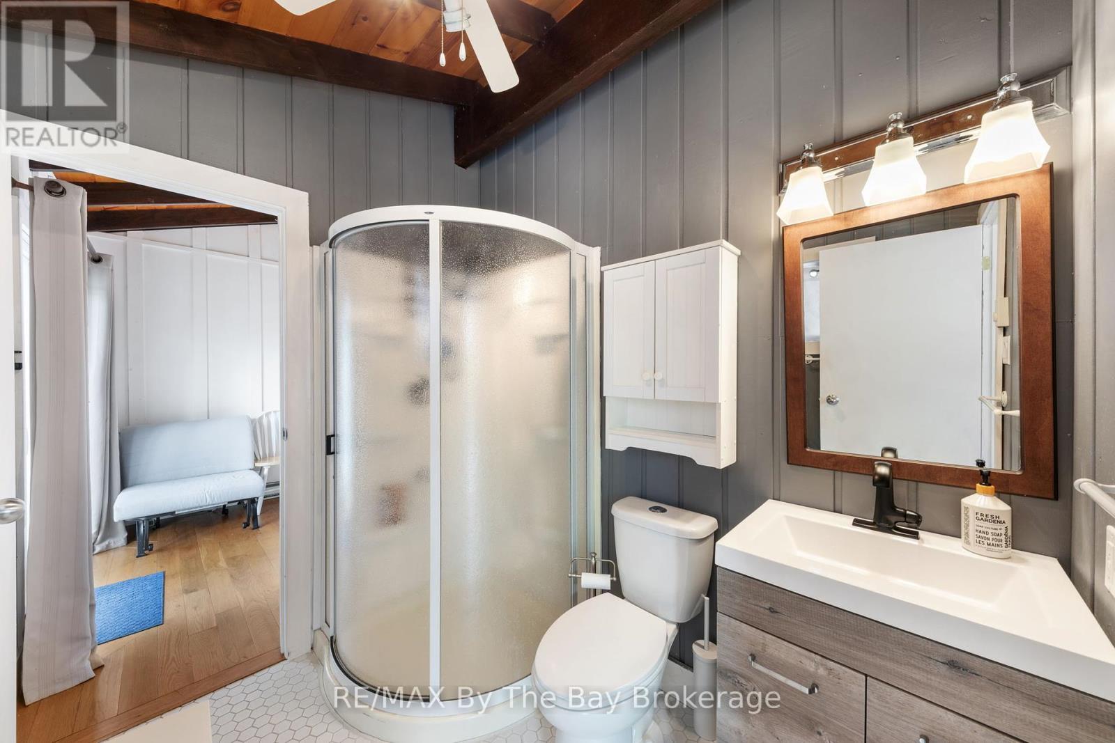 18588 Georgian Bay Shore, Georgian Bay (Gibson), ON - Indoor Photo Showing Bathroom