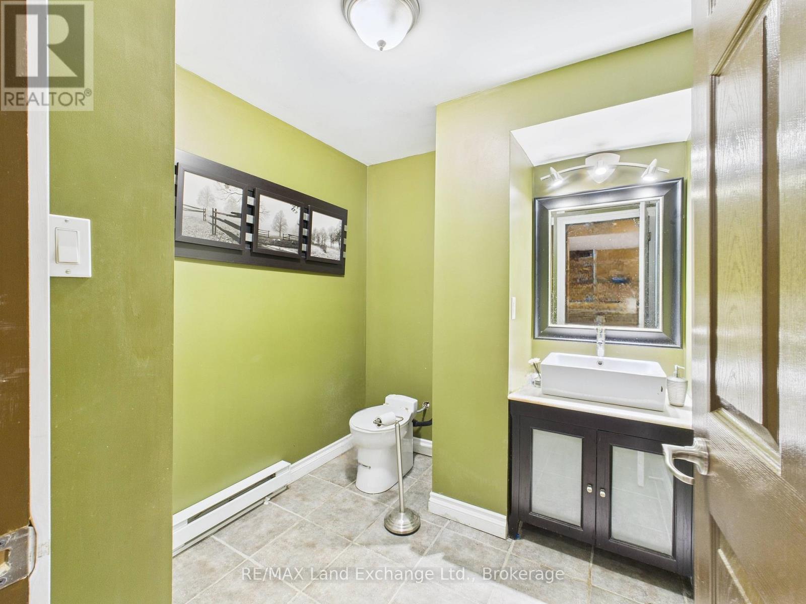 27 - 850 Walsh Street, Kincardine, ON - Indoor