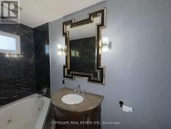 Upper Level 3pc Main Bathroom -
