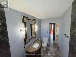 Upper Level 3pc Main Bathroom -
