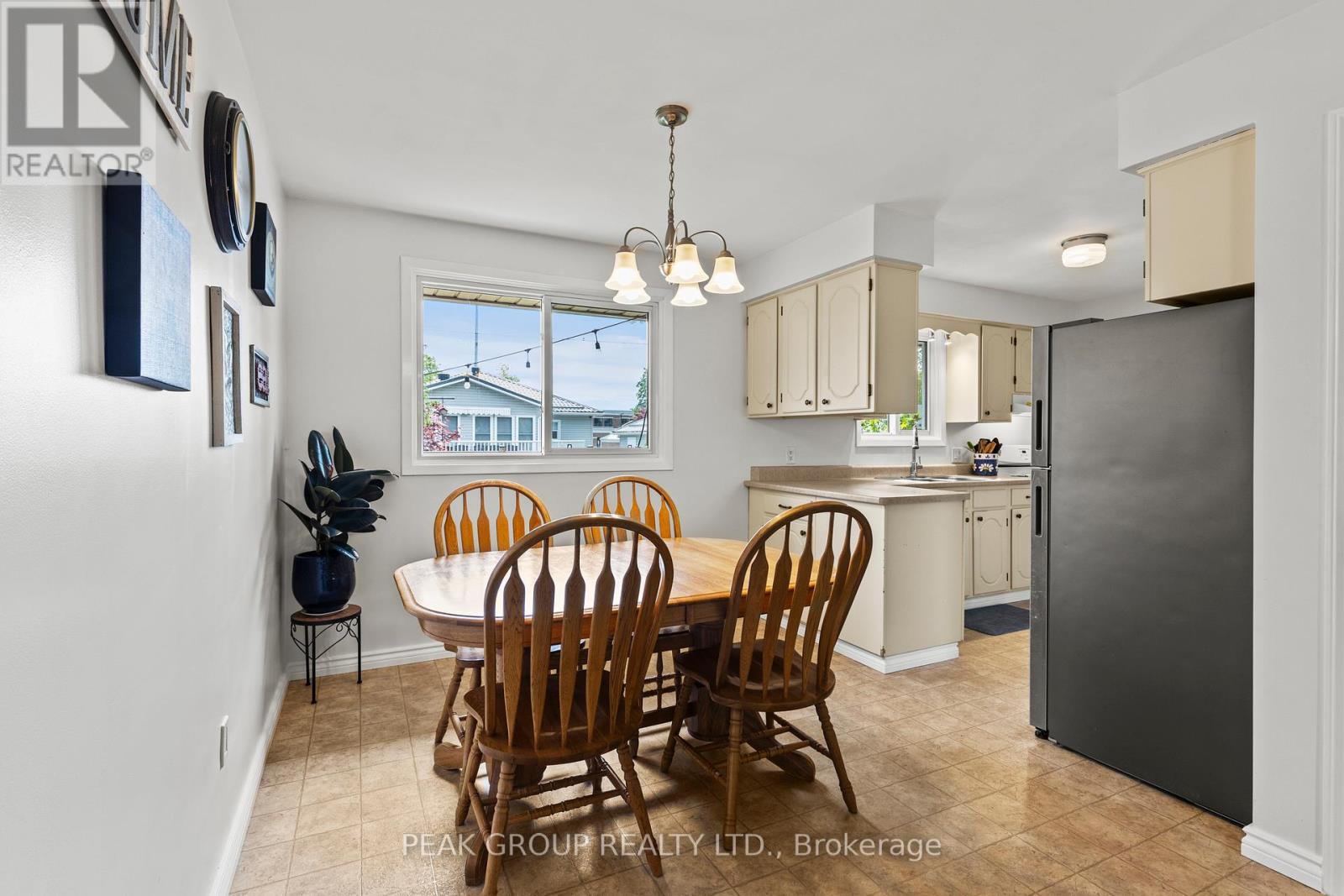 Main floor dining room - 47 David Street, Welland (Lincoln/Crowland), ON - Indoor Photo Showing Dining Room