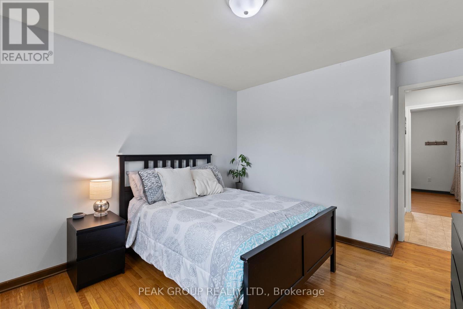 Main floor bedroom - 47 David Street, Welland (Lincoln/Crowland), ON - Indoor Photo Showing Bedroom