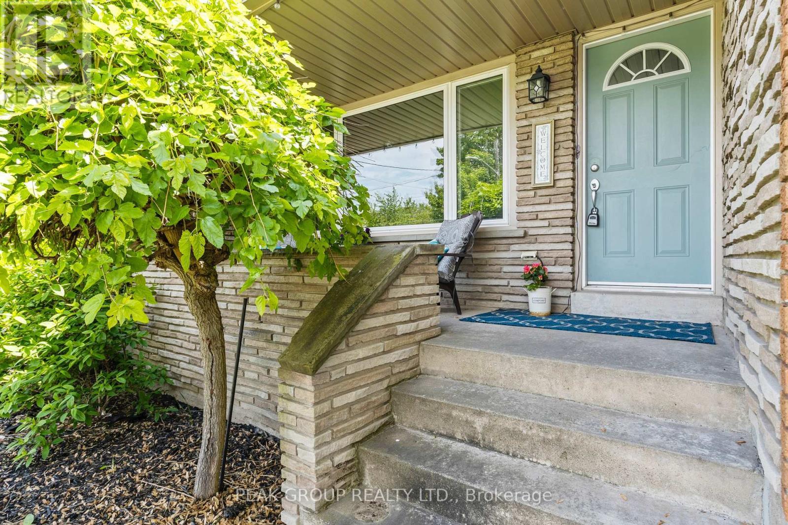 Welcome to 47 David Street! - 47 David Street, Welland (Lincoln/Crowland), ON - Outdoor With Deck Patio Veranda