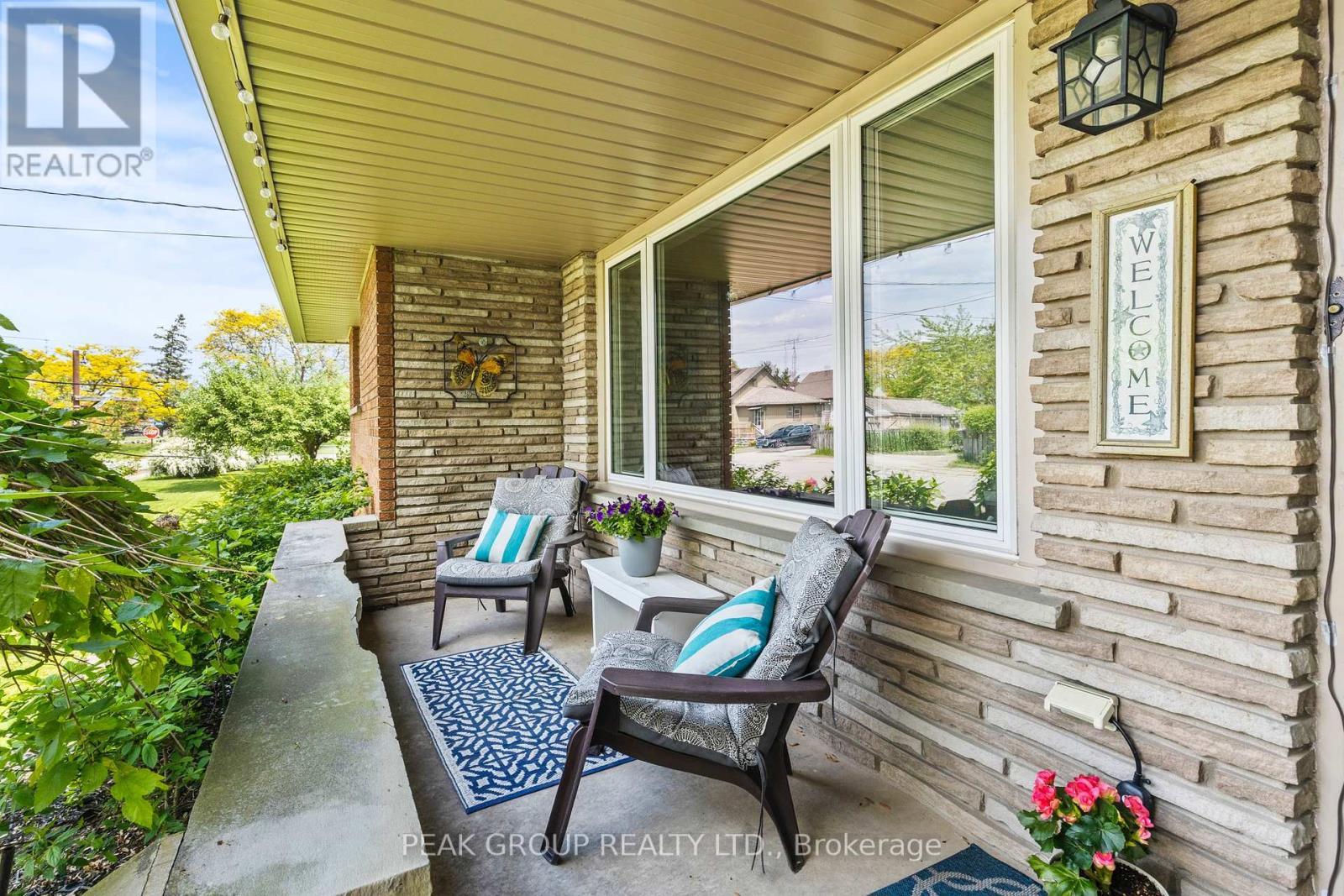 Sip your morning coffees here on the covered porch - 47 David Street, Welland (Lincoln/Crowland), ON - Outdoor With Deck Patio Veranda With Exterior
