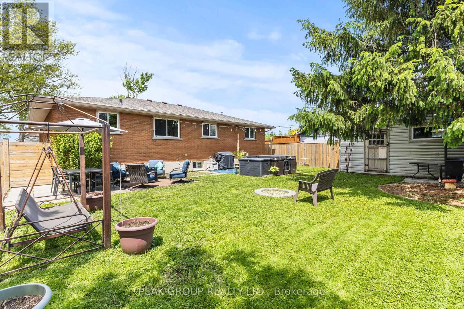 large fully fence rear yard with storage - 47 David Street, Welland (Lincoln/Crowland), ON - Outdoor