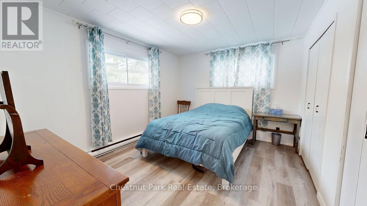 381 High Street, Georgian Bay (Freeman), ON - Indoor Photo Showing Bedroom