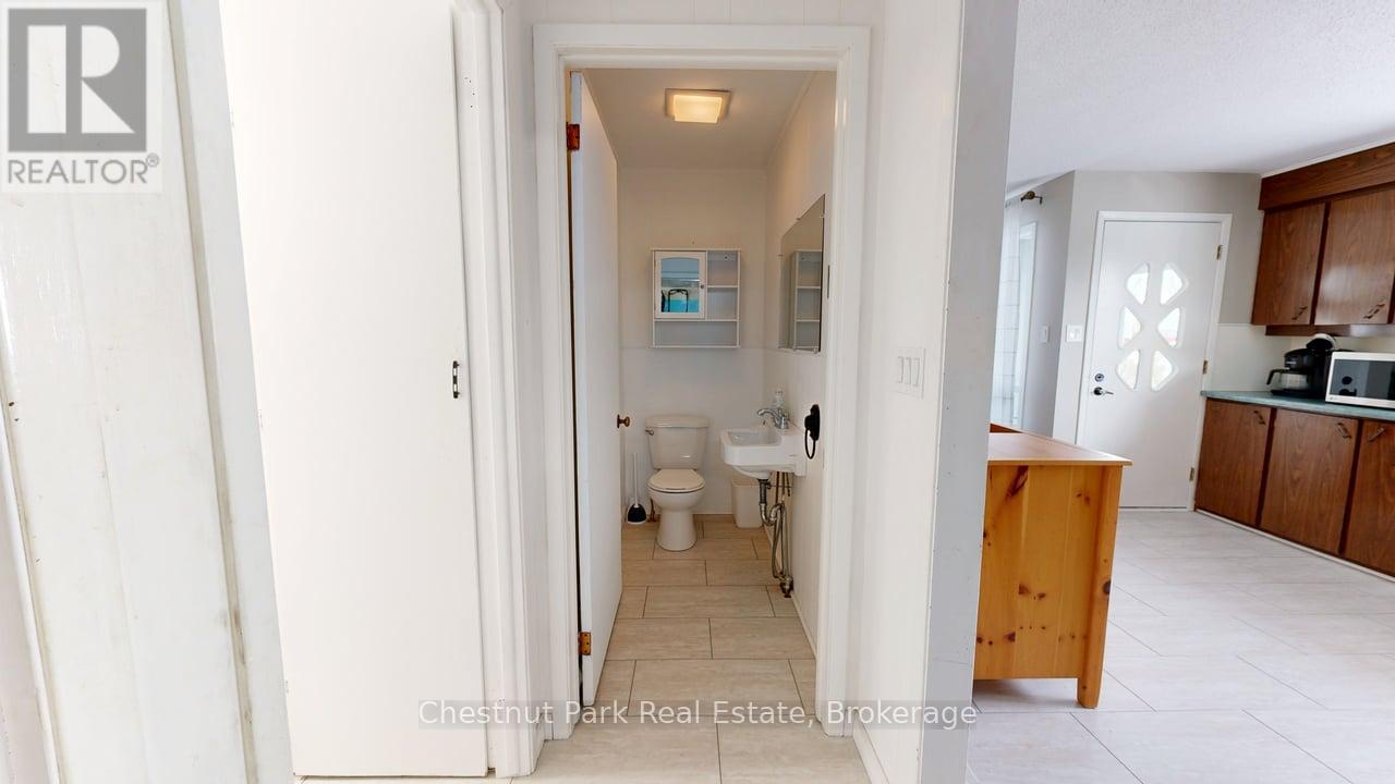 381 High Street, Georgian Bay (Freeman), ON - Indoor Photo Showing Other Room