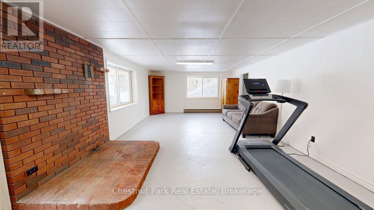 381 High Street, Georgian Bay (Freeman), ON - Indoor