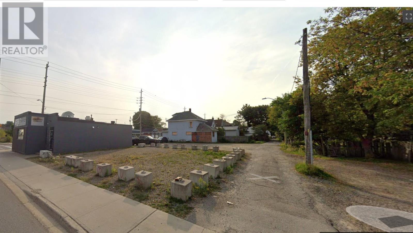 186 Bruce St, Sault Ste. Marie, ON