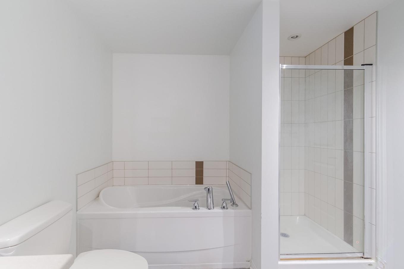 Bathroom - 601-15 Boul. La Fayette, Longueuil (Le Vieux-Longueuil), QC - Indoor Photo Showing Bathroom