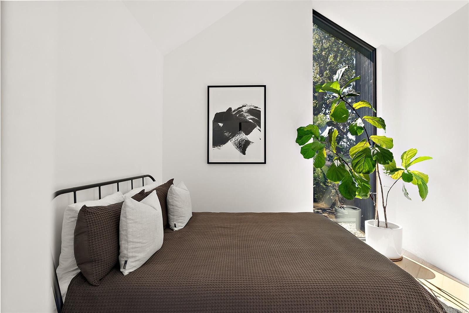 862 Somenos St, Victoria, BC