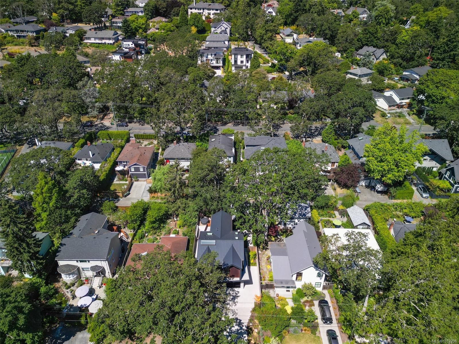 862 Somenos St, Victoria, BC