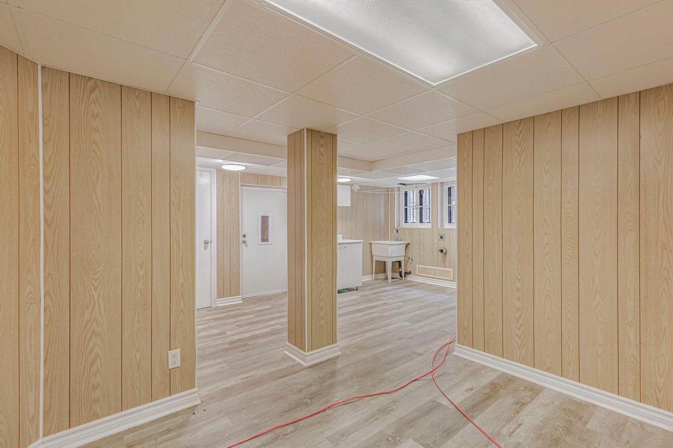 Sous-sol - 4874 Av. Victoria, Montréal (Côte-Des-Neiges/Notre-Dame-De-Grâce), QC - Indoor Photo Showing Other Room