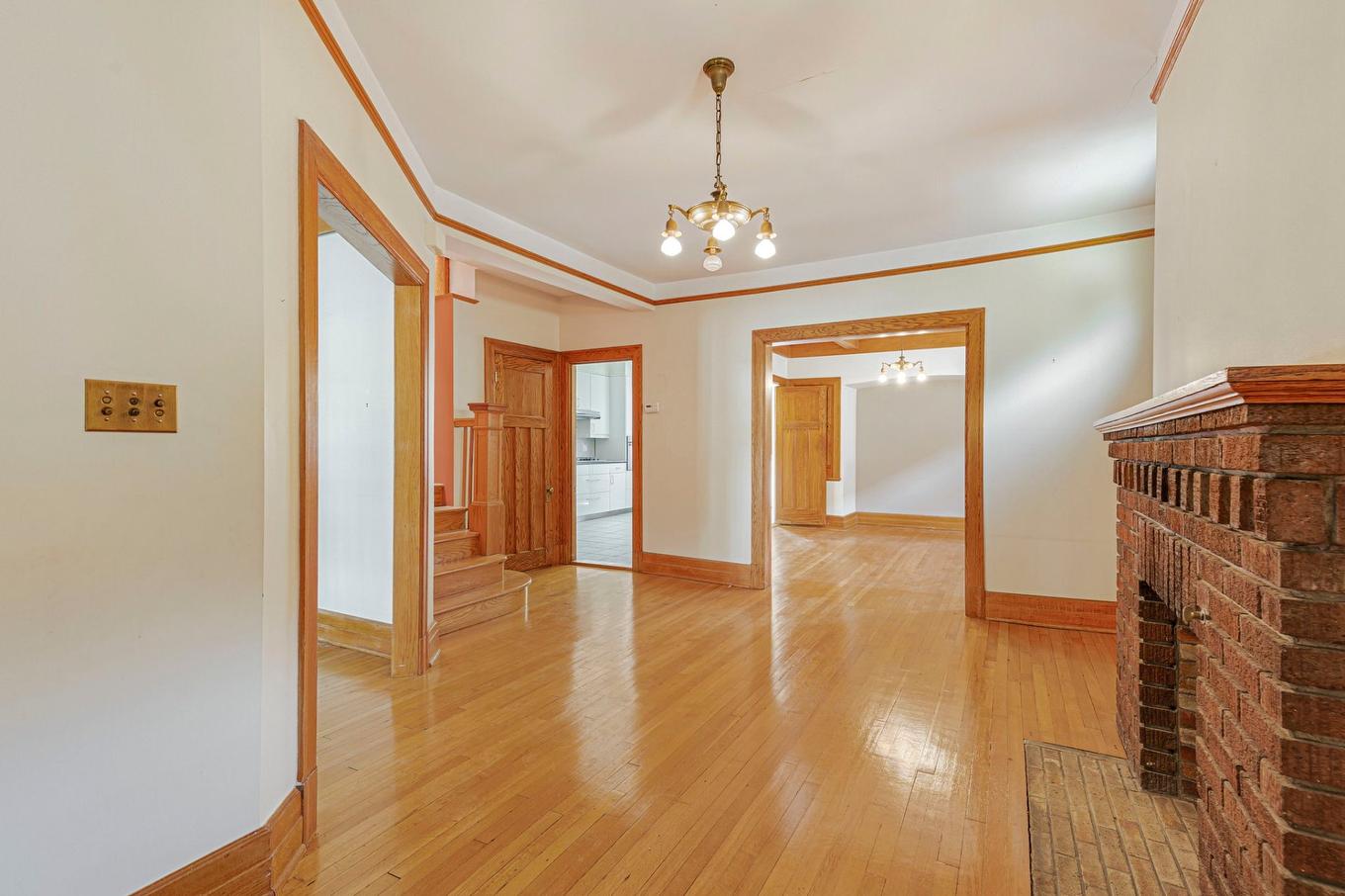 Hall d'entrée/Vestibule - 4874 Av. Victoria, Montréal (Côte-Des-Neiges/Notre-Dame-De-Grâce), QC - Indoor Photo Showing Other Room