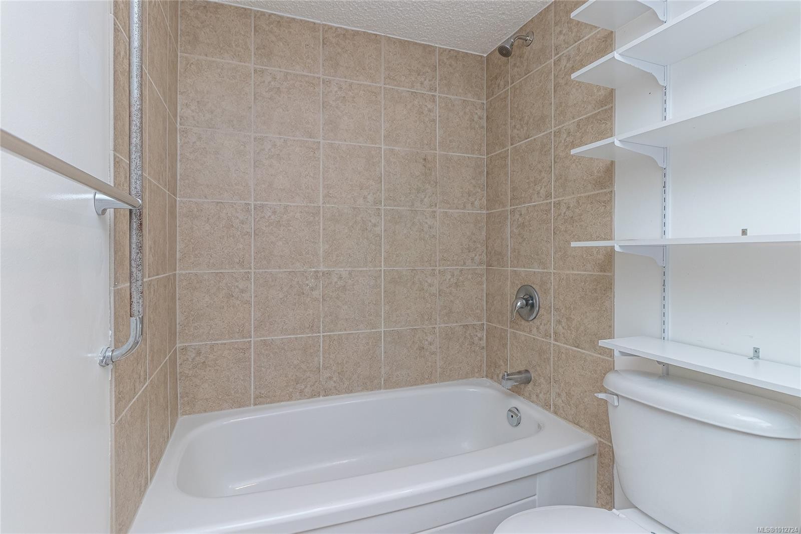 402-218 Bayview Ave, Ladysmith, BC - Indoor Photo Showing Bathroom