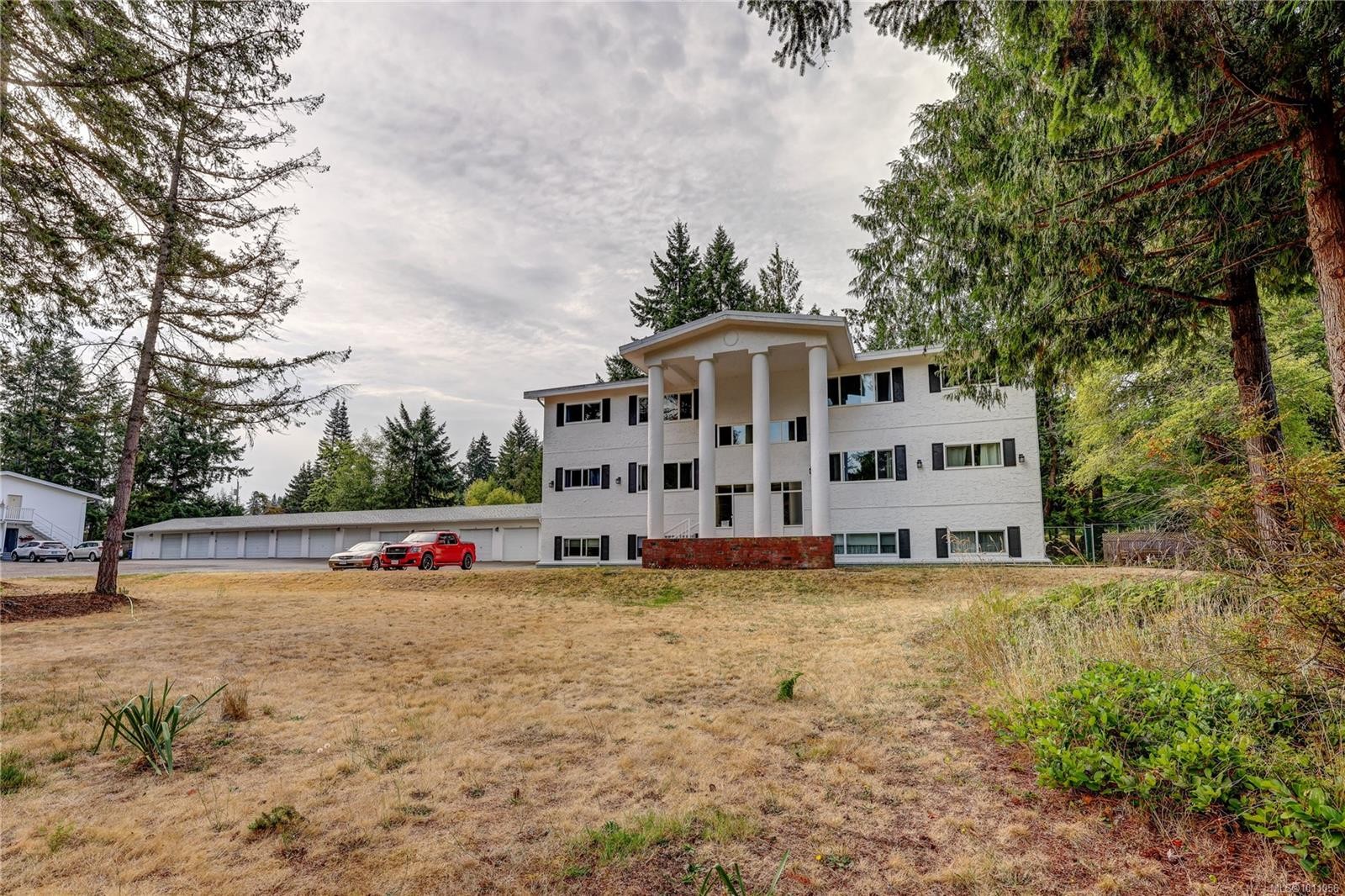 6-322 Village Way, Qualicum Beach, BC - Outdoor