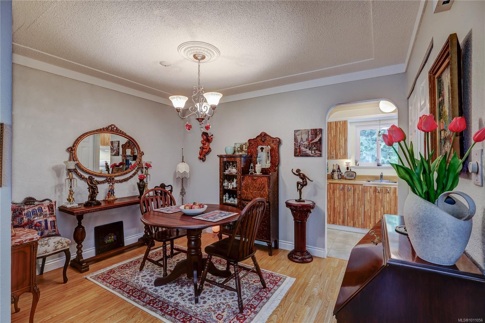 6-322 Village Way, Qualicum Beach, BC - Indoor Photo Showing Other Room With Fireplace