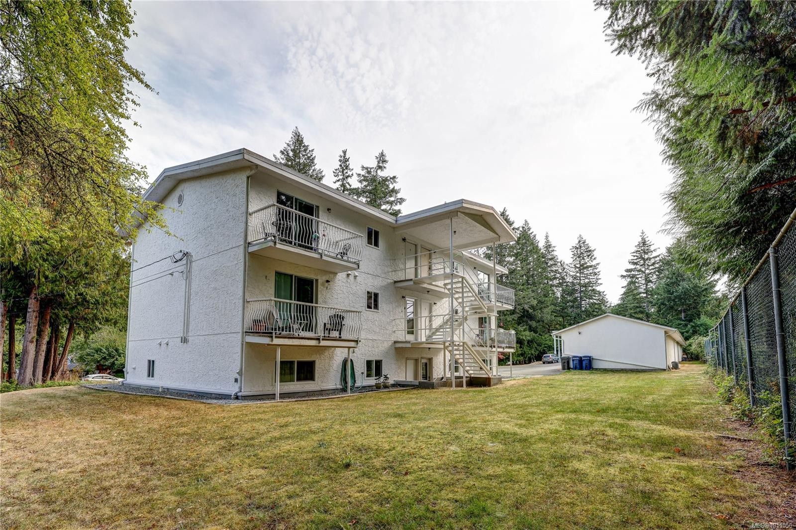 6-322 Village Way, Qualicum Beach, BC - Outdoor With Balcony With Exterior