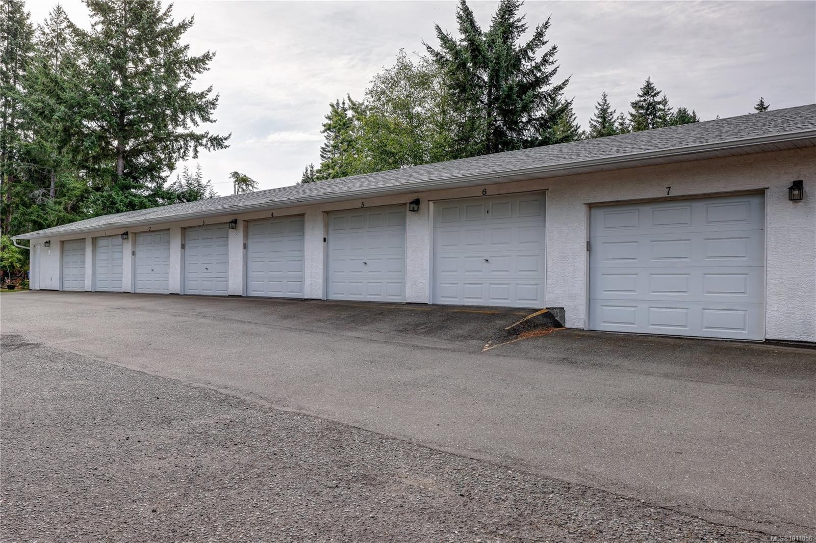 6-322 Village Way, Qualicum Beach, BC - Outdoor With Exterior