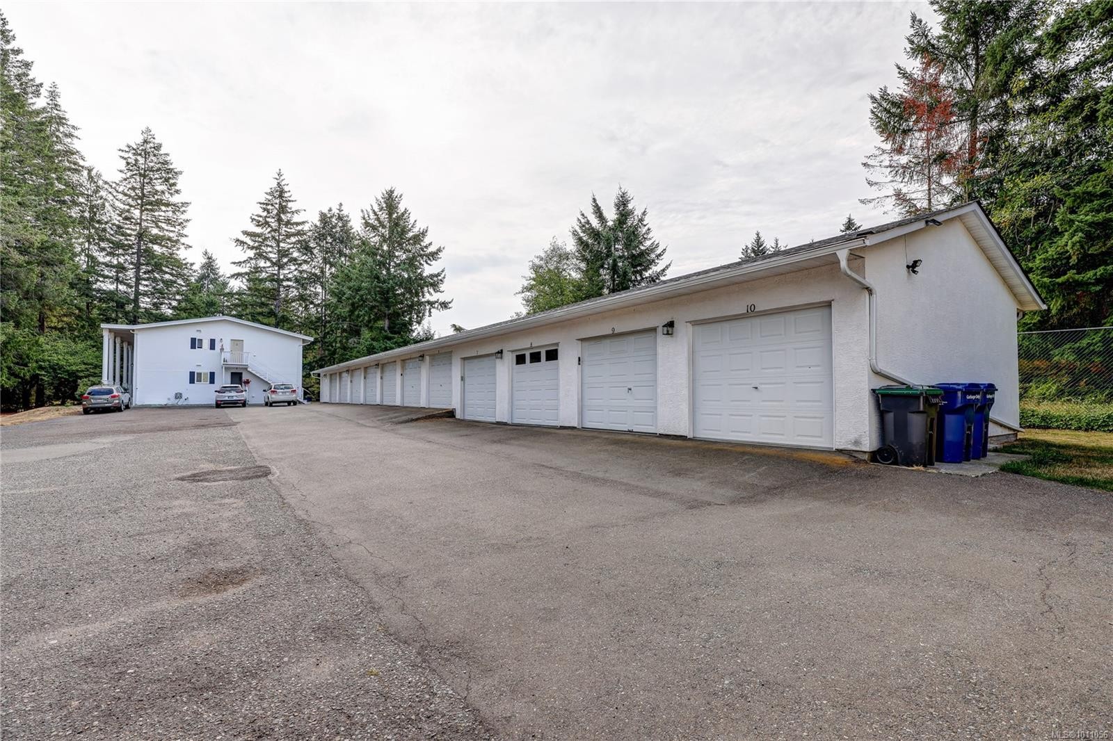 6-322 Village Way, Qualicum Beach, BC - Outdoor With Exterior