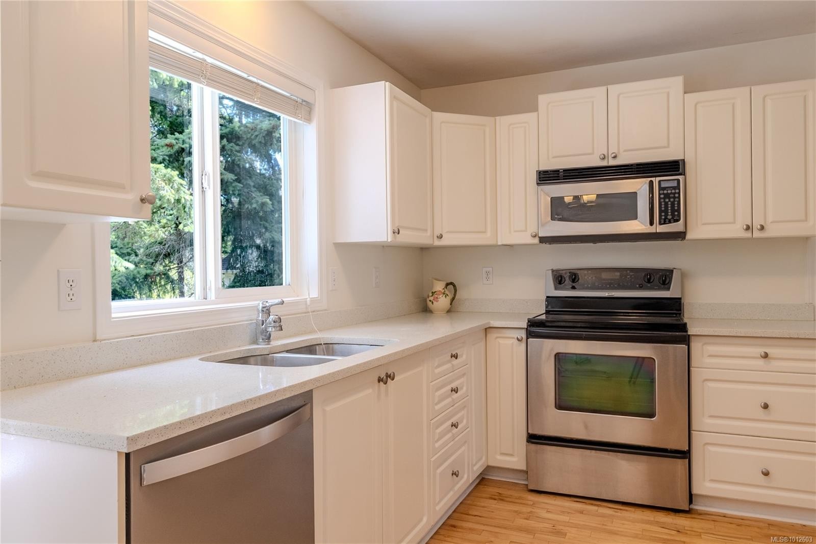 407 Coralee Pl, Langford, BC