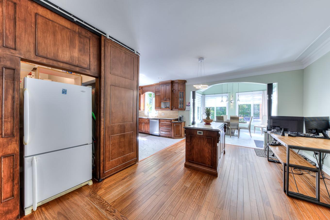 Interior - 162 Rue Du Sanctuaire, Saint-Colomban, QC - Indoor Photo Showing Kitchen