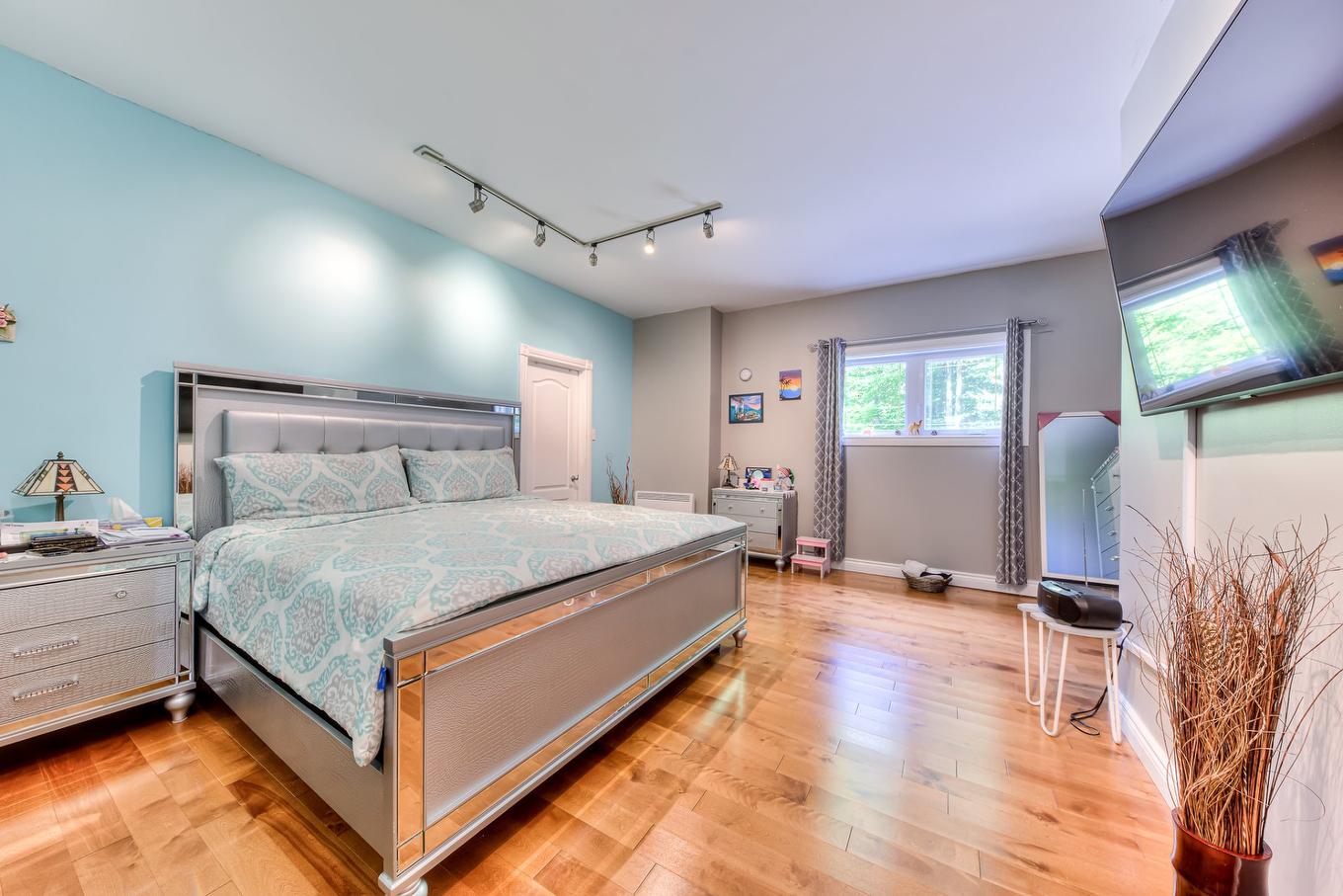 Primary bedroom - 162 Rue Du Sanctuaire, Saint-Colomban, QC - Indoor Photo Showing Bedroom