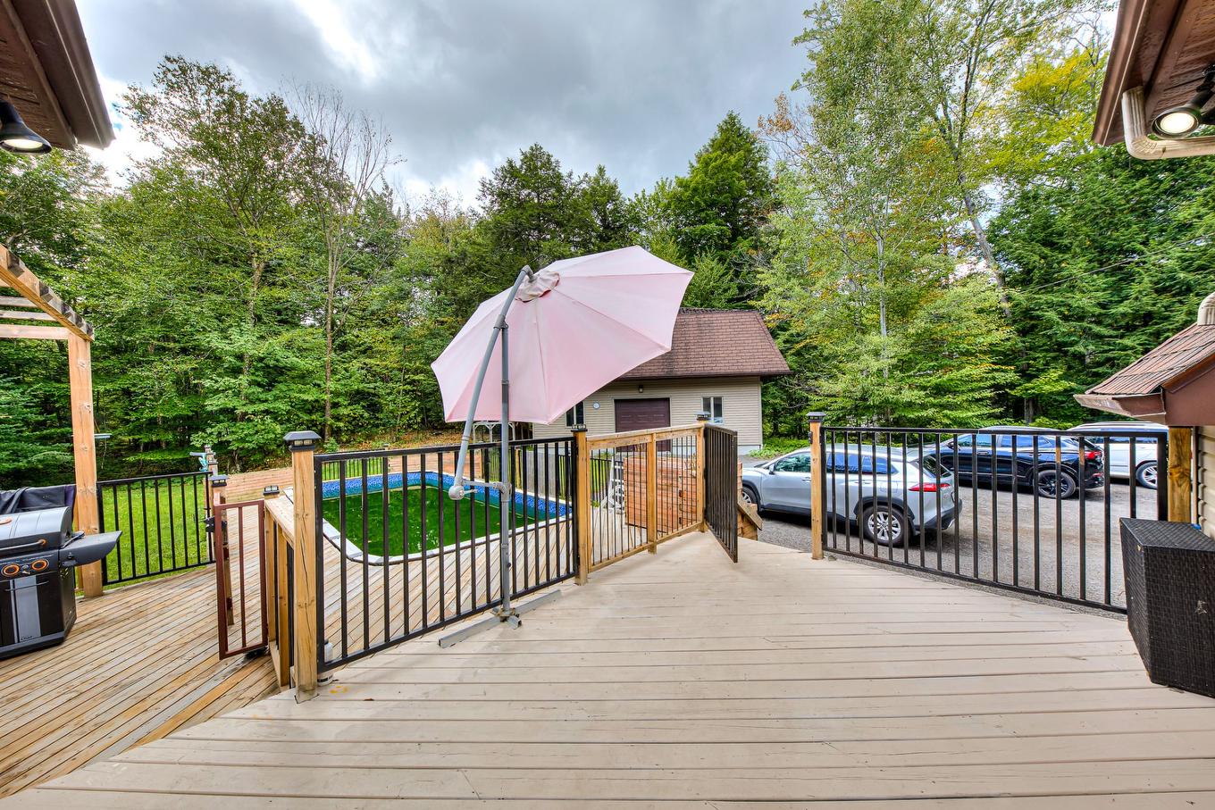 Patio - 162 Rue Du Sanctuaire, Saint-Colomban, QC - Outdoor With Exterior