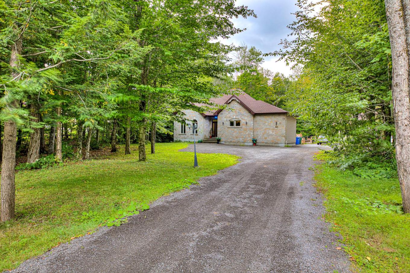 Exterior - 162 Rue Du Sanctuaire, Saint-Colomban, QC - Outdoor