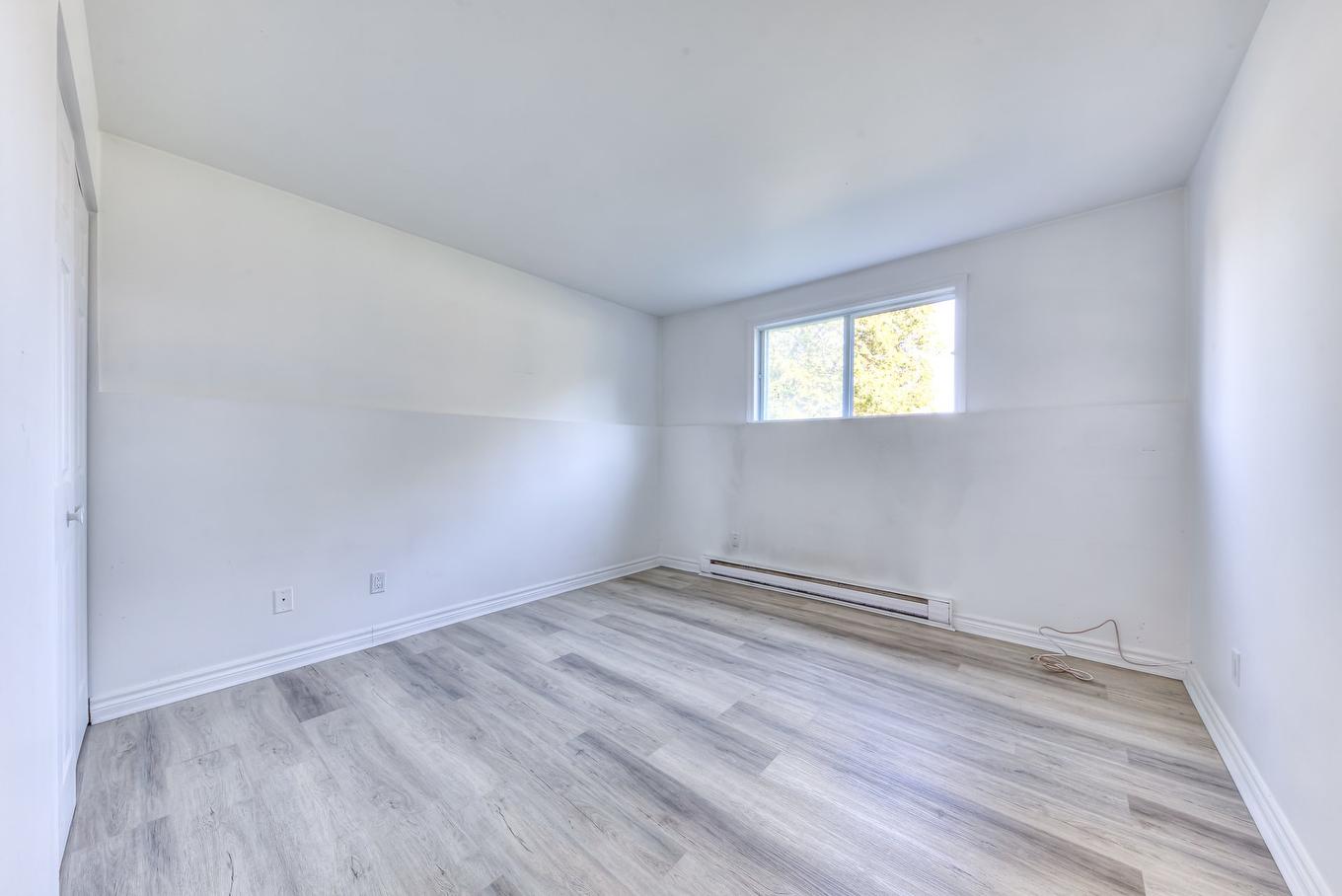 Bedroom - 4-2925 Boul. Lapinière, Brossard, QC - Indoor Photo Showing Other Room