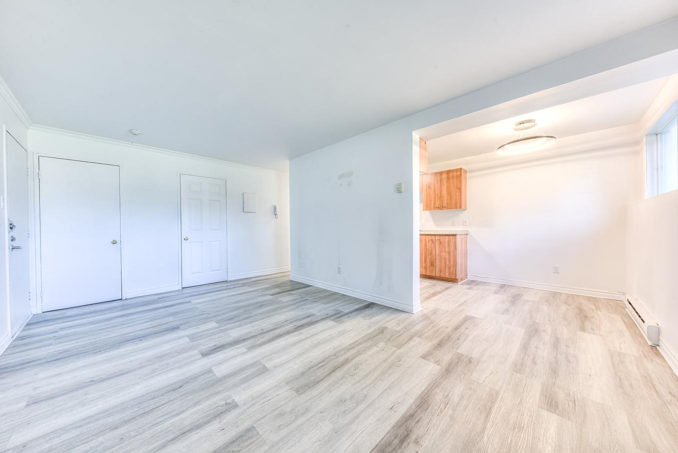 Living room - 4-2925 Boul. Lapinière, Brossard, QC - Indoor