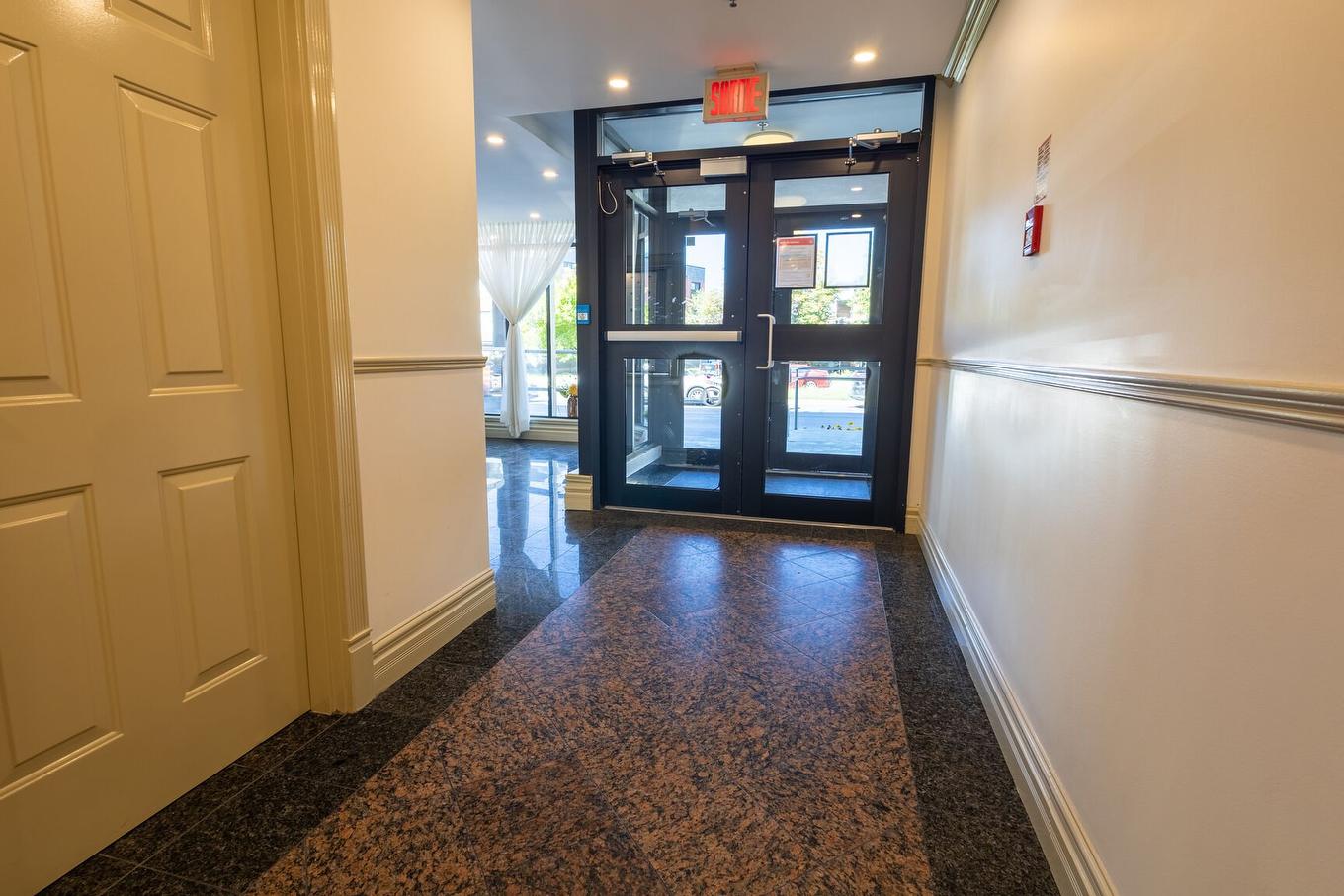 Hall d'entrée/Vestibule - 406-3700 Boul. Henri-Bourassa E., Montréal (Montréal-Nord), QC - Indoor Photo Showing Other Room