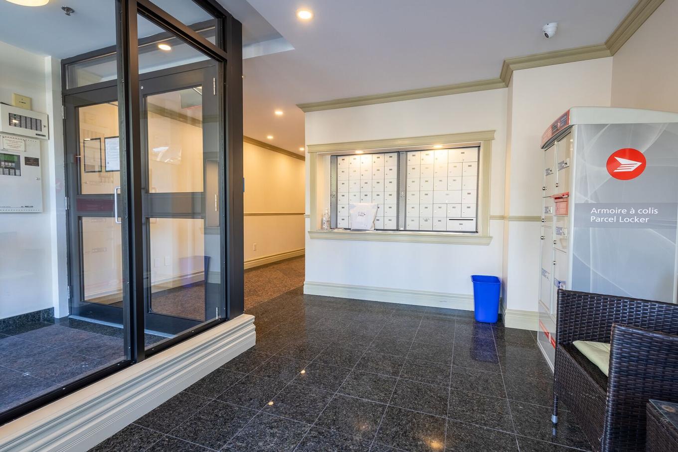 Hall d'entrée/Vestibule - 406-3700 Boul. Henri-Bourassa E., Montréal (Montréal-Nord), QC - Indoor Photo Showing Other Room
