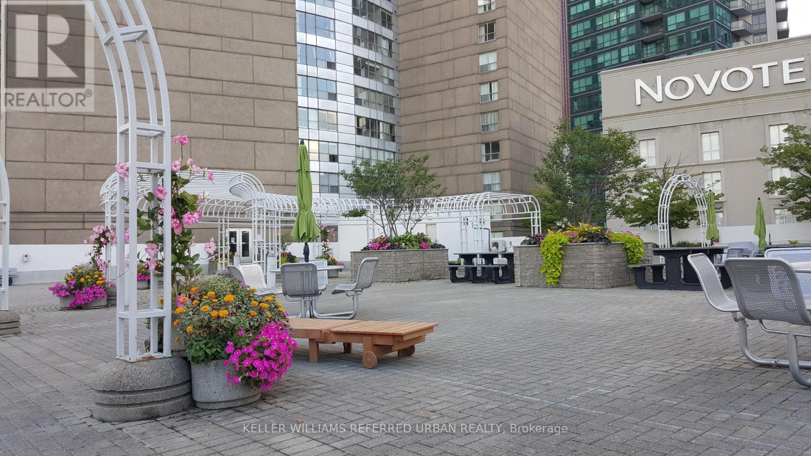 6th floor terrace - 2410 - 25 The Esplanade, Toronto, ON - Outdoor