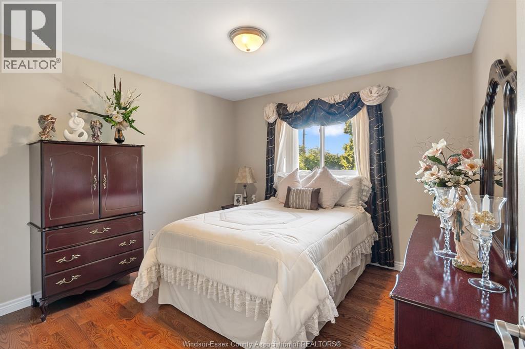 4 Francesco Court, Leamington, ON - Indoor Photo Showing Bedroom