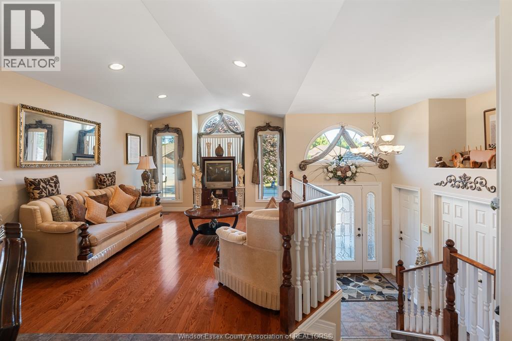 4 Francesco Court, Leamington, ON - Indoor