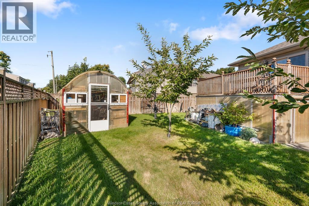 4 Francesco Court, Leamington, ON - Outdoor