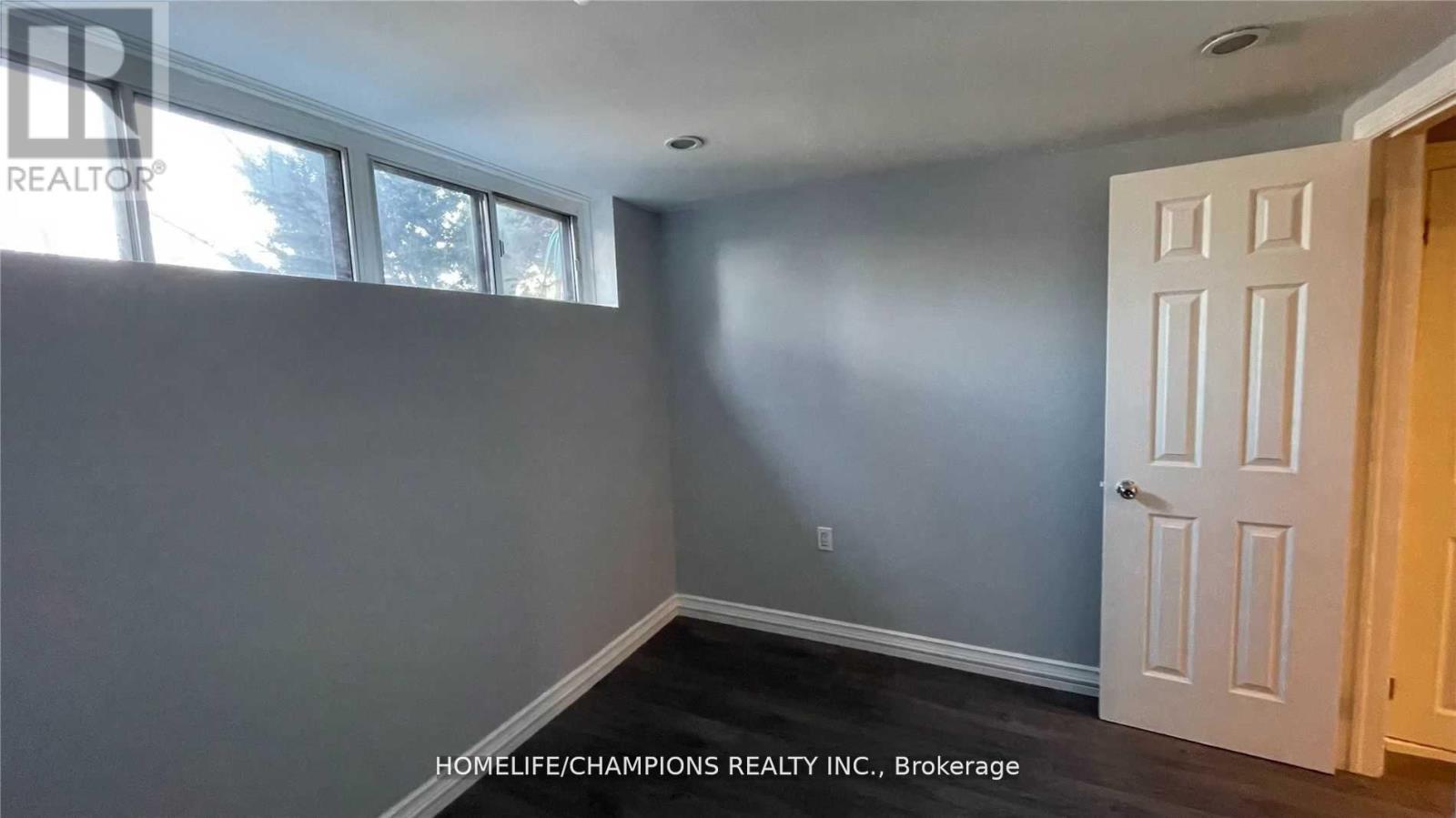 65 Whitburn Crescent, Toronto, ON - Indoor Photo Showing Other Room