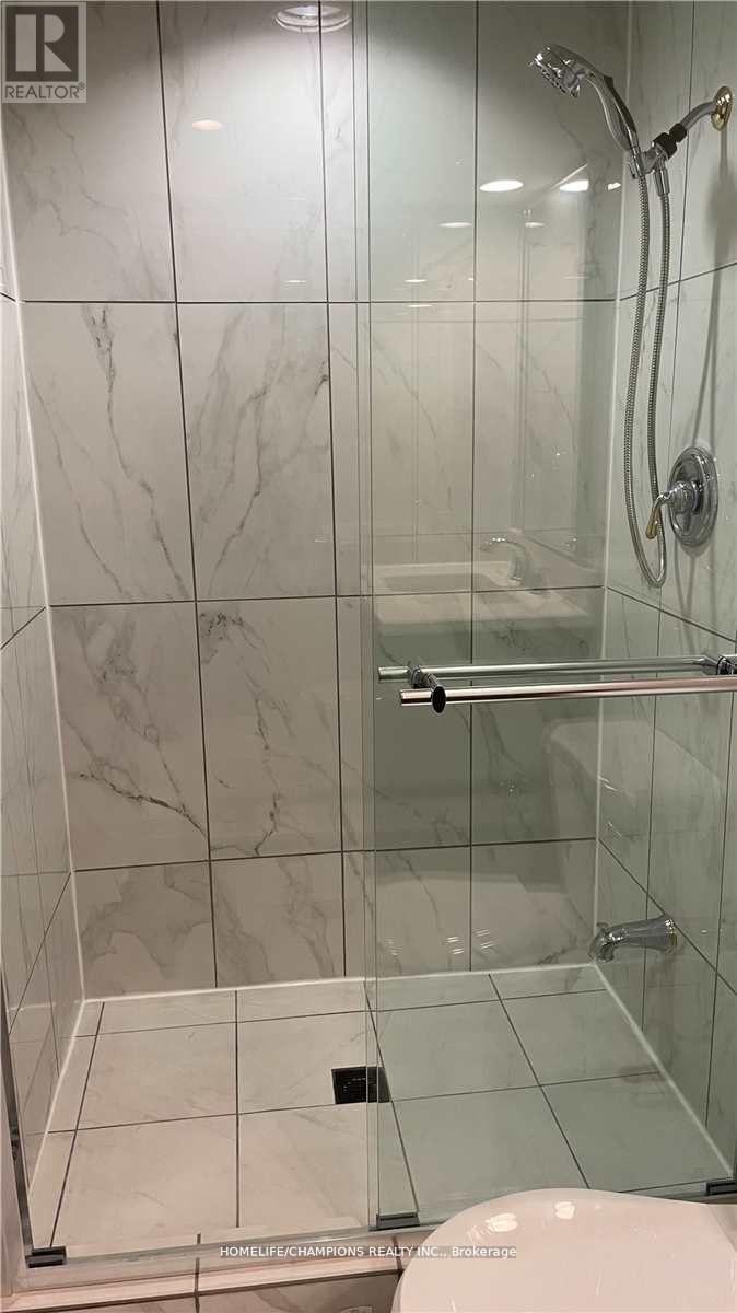 65 Whitburn Crescent, Toronto, ON - Indoor Photo Showing Bathroom