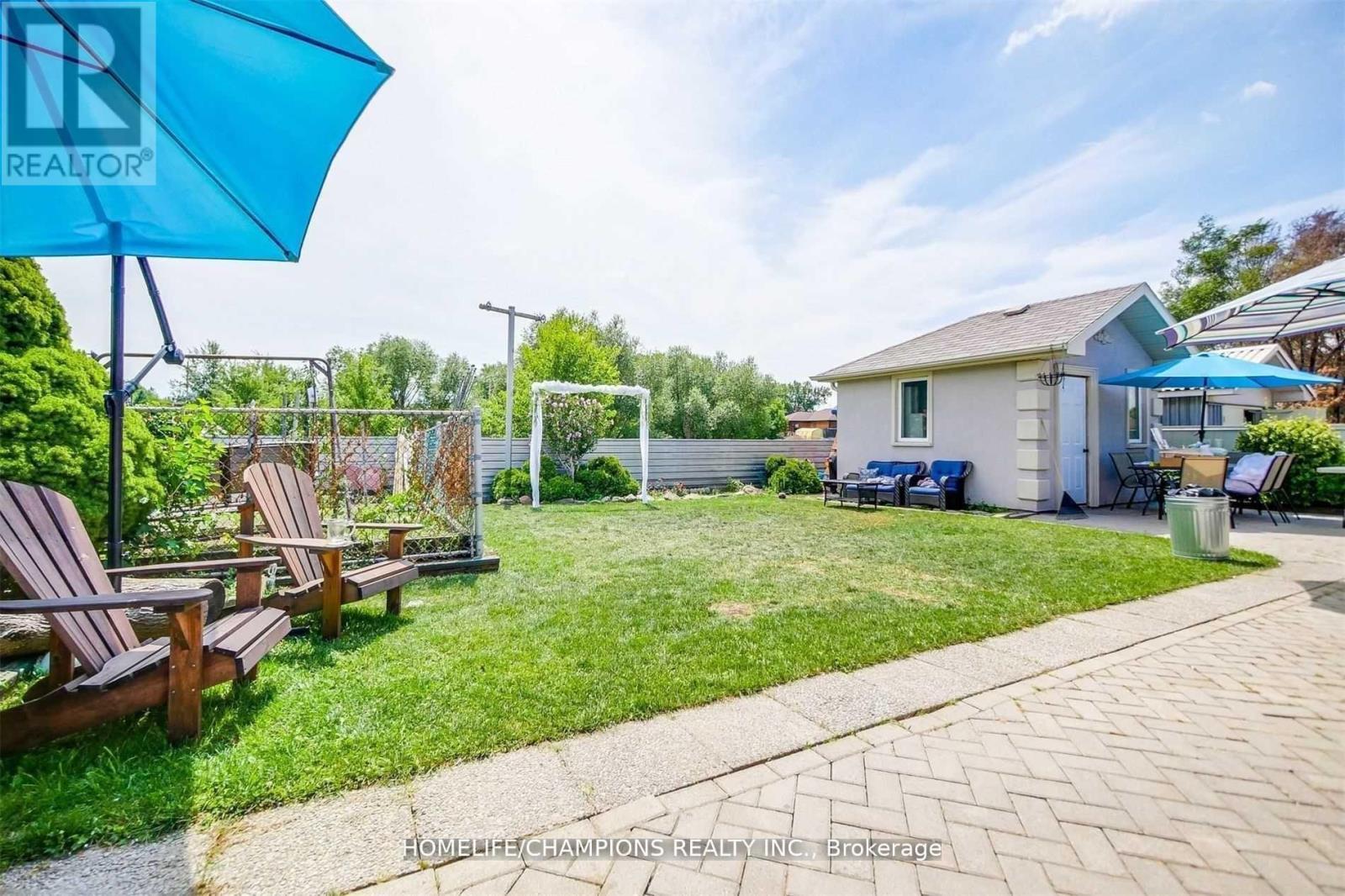 65 Whitburn Crescent, Toronto, ON - Outdoor