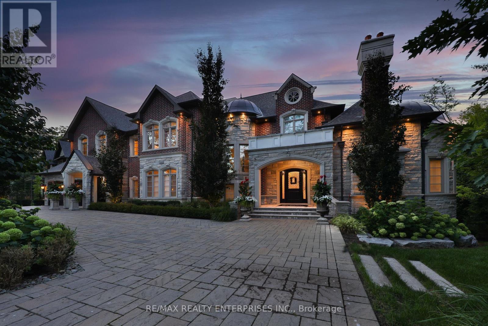 1459 Stavebank Road, Mississauga, ON - Outdoor With Facade