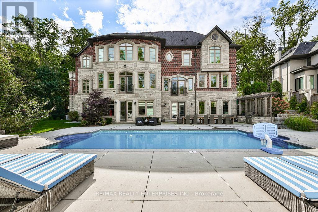 1459 Stavebank Road, Mississauga, ON - Outdoor With In Ground Pool